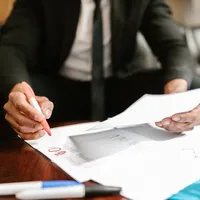 Ce acte trebuie să păstreze bugetarii înainte de aplicarea noii legi a salarizării: pot fi decisive dacă apar erori și contestații