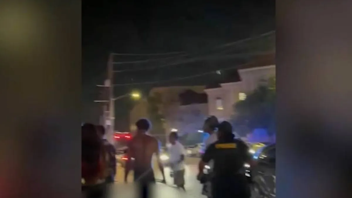 Atac armat în masă în SUA (sursa: abc7.com)