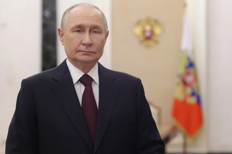 Rusia sărăcește, dar se înarmează (sursa: kremlin.ru)