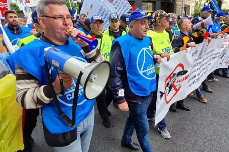 Câștigul salarial net al bugetarilor, la cel mai mic nivel din ultimele 12 luni, scădere de circa 5% Foto: Facebook Cartel Alfa