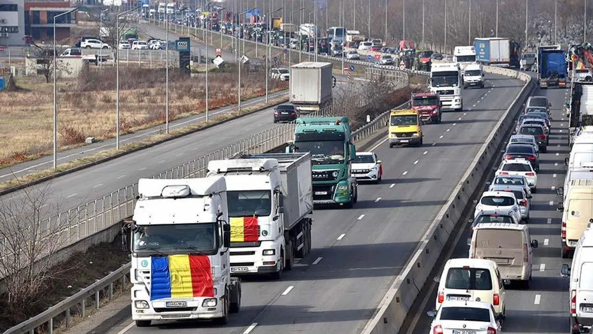 Patronul unei firme de transport se alătură protestelor Foto: Bihoreanul
