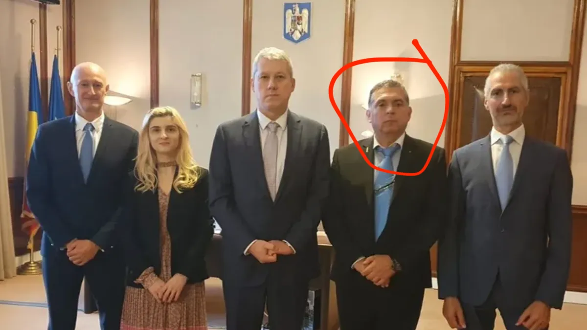 Dobîrcianu, falsul spion SRI cu legături la Moscova, ca la el acasă în biroul lui Predoiu (sursa: Facebook/Sorin Dobircianu)