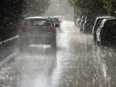 Panica autorităților de la București, care au închis școlile, contrazisă de prognozele externe Foto: Inquam/Octav Ganea