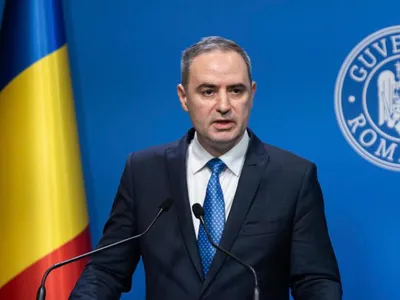 Ministrul Nazare a făcut accident la volanul unui autoturism pe care nu l-a menționat în declarația de avere. Nazare, mare beneficiar de împrumuturi de la oameni de afaceri (sursa: Facebook/Alexandru Nazare)