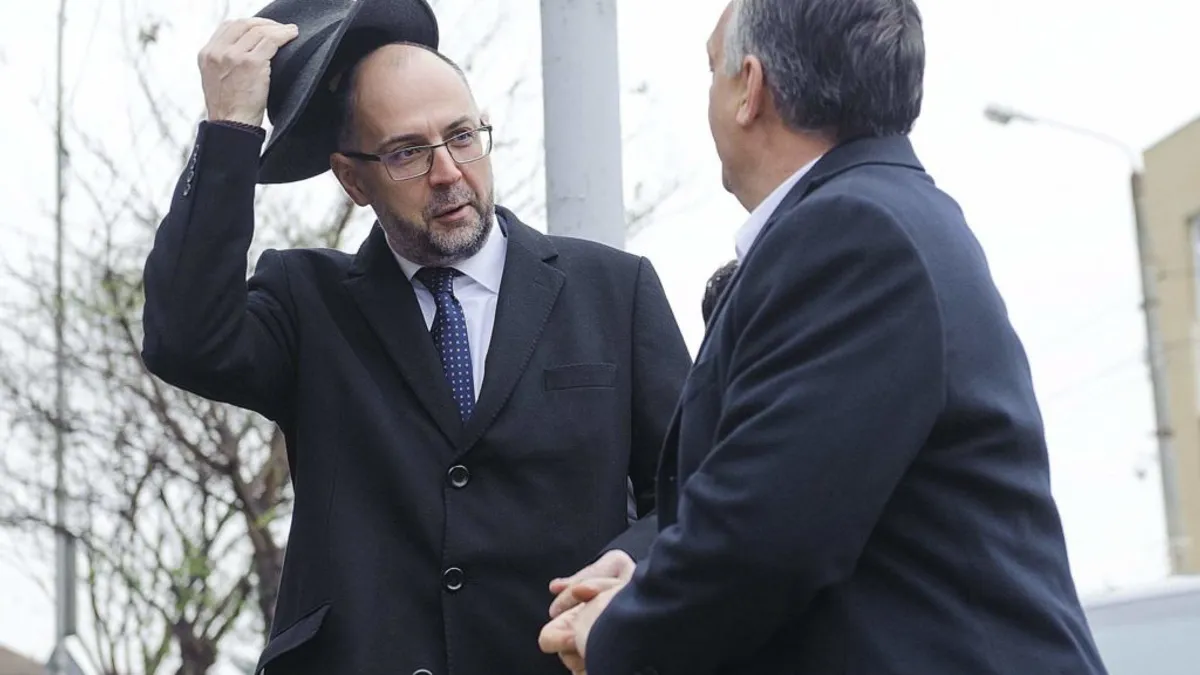 Hunor Kelemen, singurul lider de formațiune politică parlamentară plătit de organizația pe care o conduce Foto: dailynewshungary.com