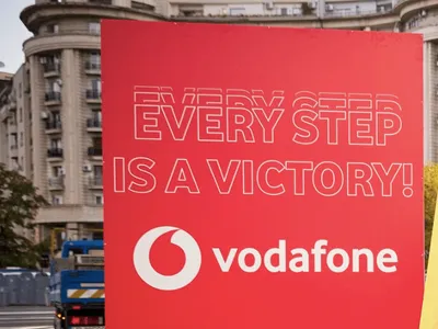 Disperare: Vodafone crește unilateral prețurile abonamentelor (sursa: Facebook/Vodafone Romania)