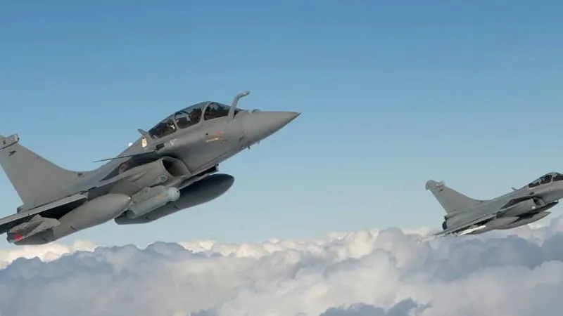 Două avioane Rafale, ciocnire catastrofală (Franța) (sursa: dassault-aviation.com)