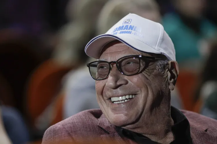 Ciolacu va acorda oamenilor lui Voiculescu locuri eligibile Foto: Inquam/Octav Ganea