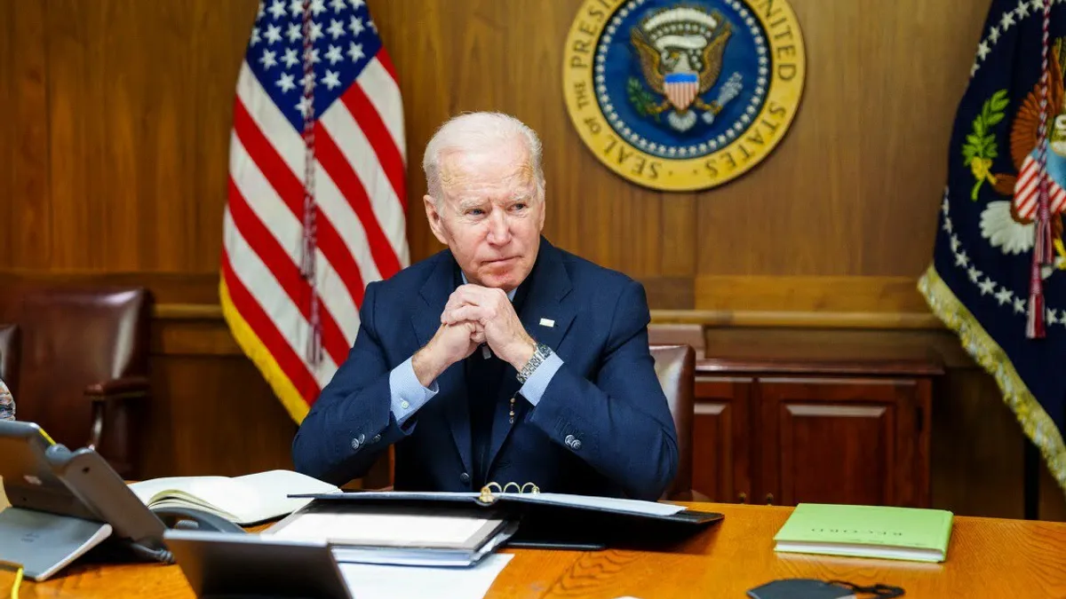 Rusia va intra în Ucraina în câteva zile, susține Biden Foto: White House