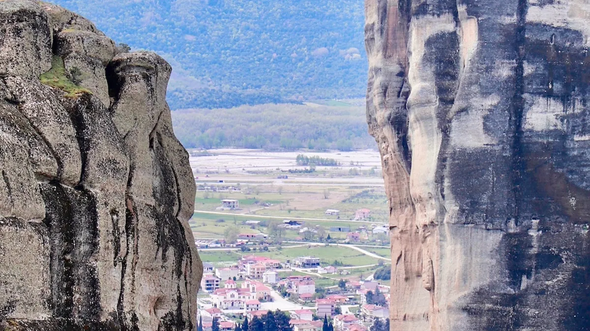 Român împușcat la Athos de preot (sursa: pexels.com/Chris Margaritis)