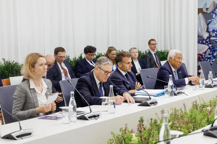 Macron cântă La Bohème, la Erevan, alături de președintele și premierul Armeniei Foto: Facebook Maia Sandu