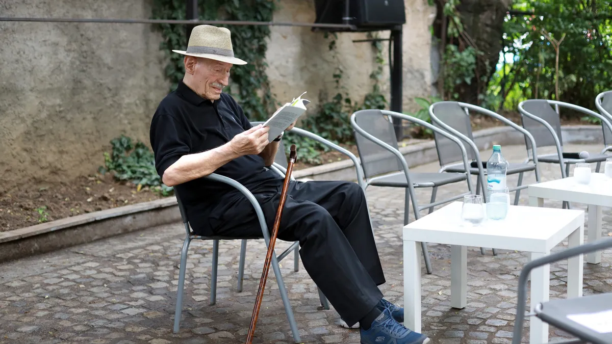 Victor Rebengiuc se autodenunță: a donat 25.000 de lei pentru campania lui Nicușor Dan Foto: Facebook Florin Ghioca