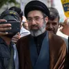 Liderul Iranului, Mojtaba Khamenei, ar fi homosexual (sursa: iranitl.com)
