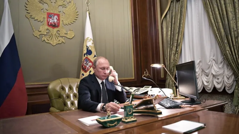 Putin și generalii săi se ascund într-un buncăr Foto: Kremlin.ru