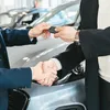 Piața auto second-hand, vehicule avariate (sursa: Pexels/Antoni Shkraba Studio)