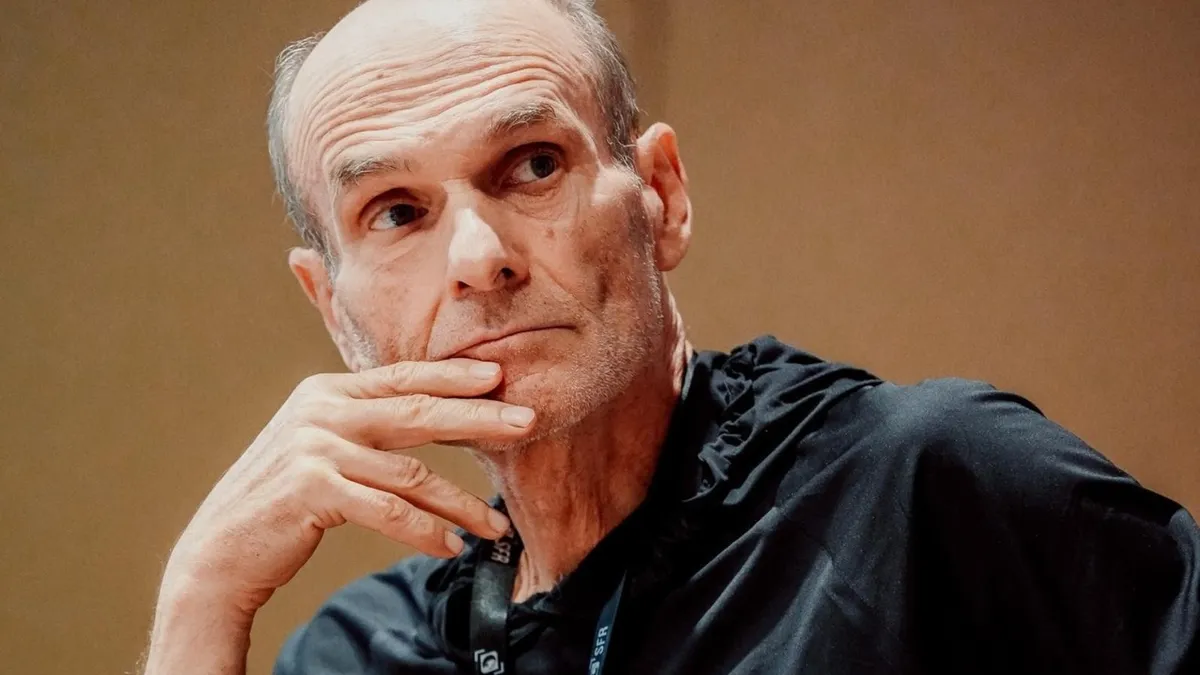 Iliescu și Roman, infracțiuni contra umanității (sursa: Facebook/Cristian Tudor Popescu)