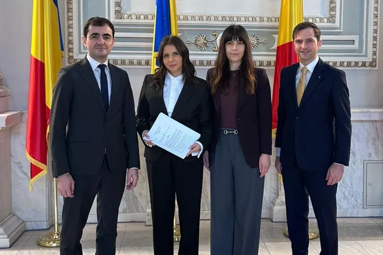 Viitorii pensionari, încurajați să economisească prin investiții la bursă, propune un proiect PNL-USR Foto: Facebook