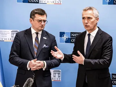 NATO, să continue să înarmeze Ucraina (sursa: Facebook/NATO)