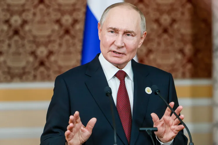 Putin, umilință extremă: și-a dat acordul ca Rusia să importe benzină, după ce rafinăriile au fost decimate de dronele ucrainene