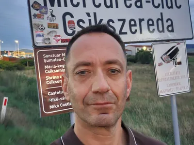 Val de reacții negative pe pagina lui Csoma Botond, după ce UDMR a votat alături de suveraniști: s-a aliat cu cei care călcat în picioare mormintele de pe Valea Uzului
