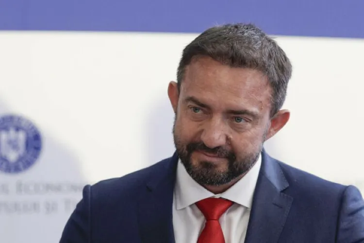 Un fost director de pușcărie, Bogdan Costaș, îmbuibat cu sinecuri, numit director interimar la Tarom Foto: Inquam/Octav Ganea