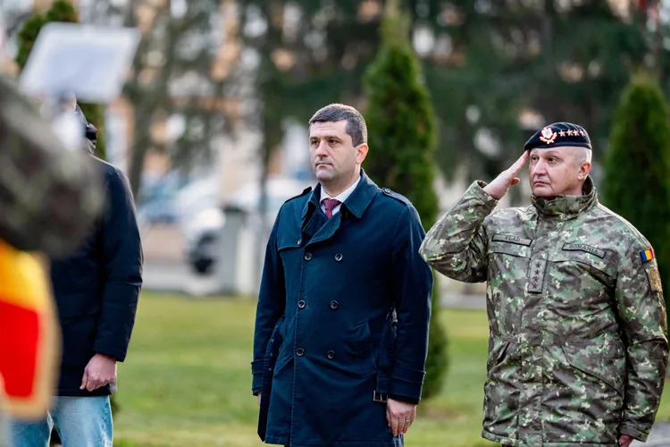 Ministrul Apărării către cei patru judecători PSD din CCR: „Nu vă bateți joc!” Foto: Facebook