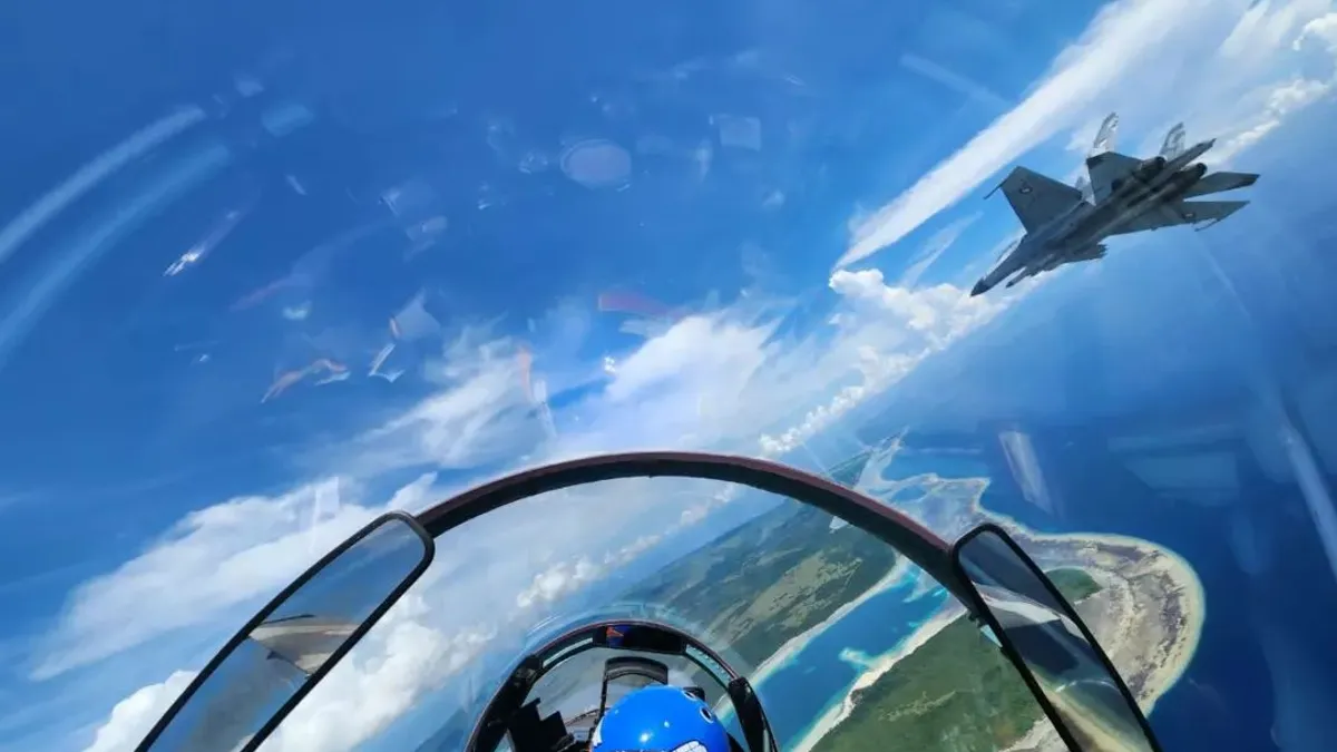 Un pilot rus a tras cu intenție asupra unui avion britanic Foto: Twitter