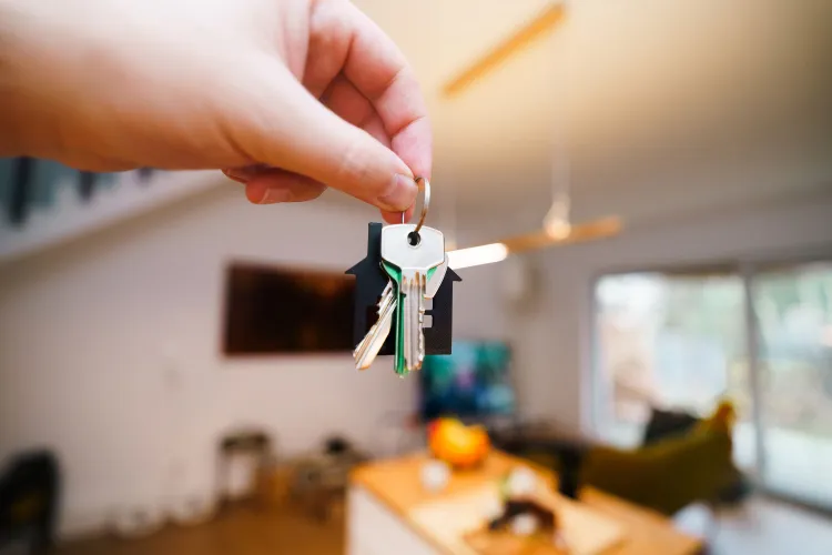 Reguli noi pentru proprietarii care închiriază în regim hotelier prin Airbnb și Booking: limita de cazare și acordul vecinilor