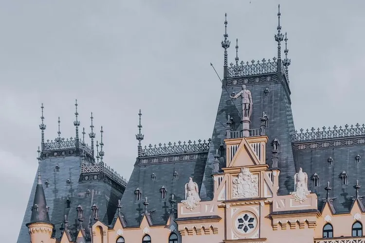 Igienă precară într-un palat regal (sursa: Pexels/Diana)