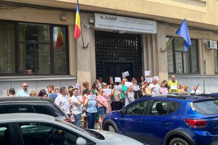 Salarii consistente, plus multe sporuri, pentru angajații ANAF București Foto: Facebook Finante Sed Lex