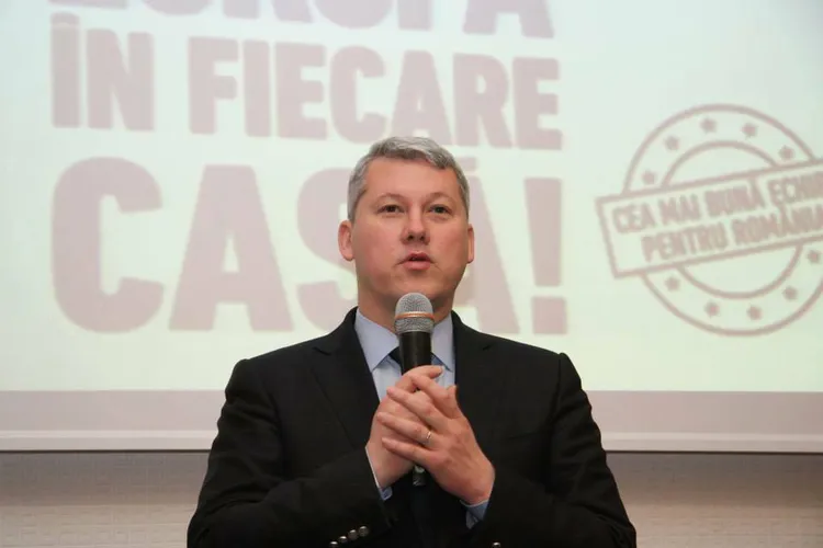 SIIJ se desființează și se reînființează, în varianta Predoiu-CSM. DNA, lăsat fără atribuții, CCR va avea superimunitate