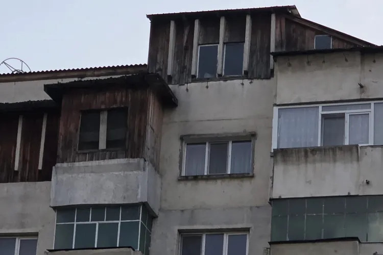Șarpantele și mansardele, risc pentru siguranță (sursa: ziaruldeiasi.ro)