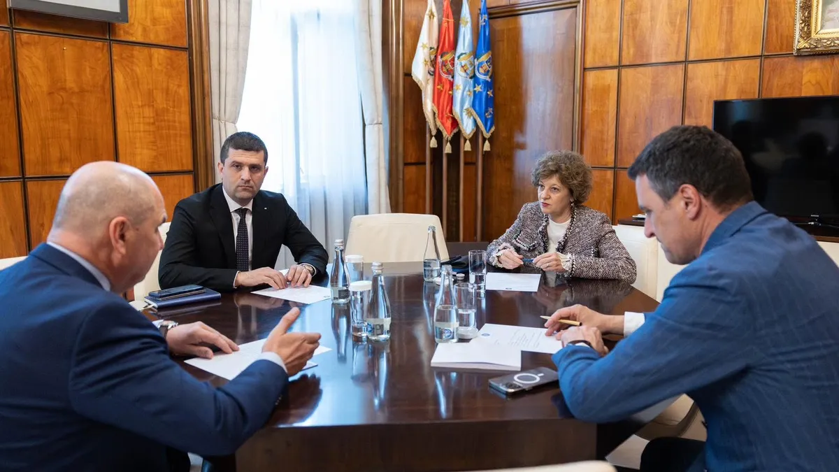 Oana Gheorghiu se desparte de Nicusor Dan Foto: Facebook