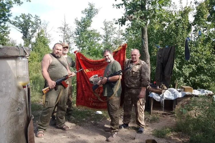 Rușii, prinși la borcanul cu miere Foto: Twitter