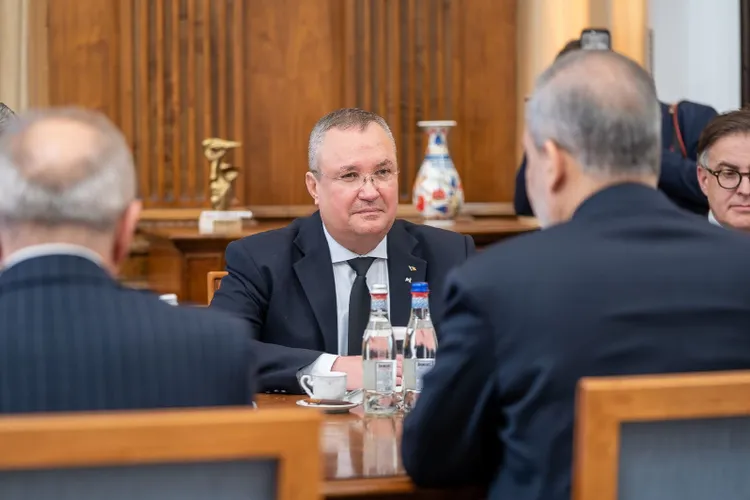 Ciucă vrea comasarea alegerilor pentru elevi (sursa: Facebook/Nicolae Ionel Ciucă)