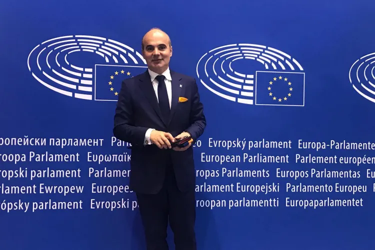 Primul penelist care-l atacă pe Bolojan, alături de PSD: „Premierul n-a făcut mare brânză” Foto: Facebook