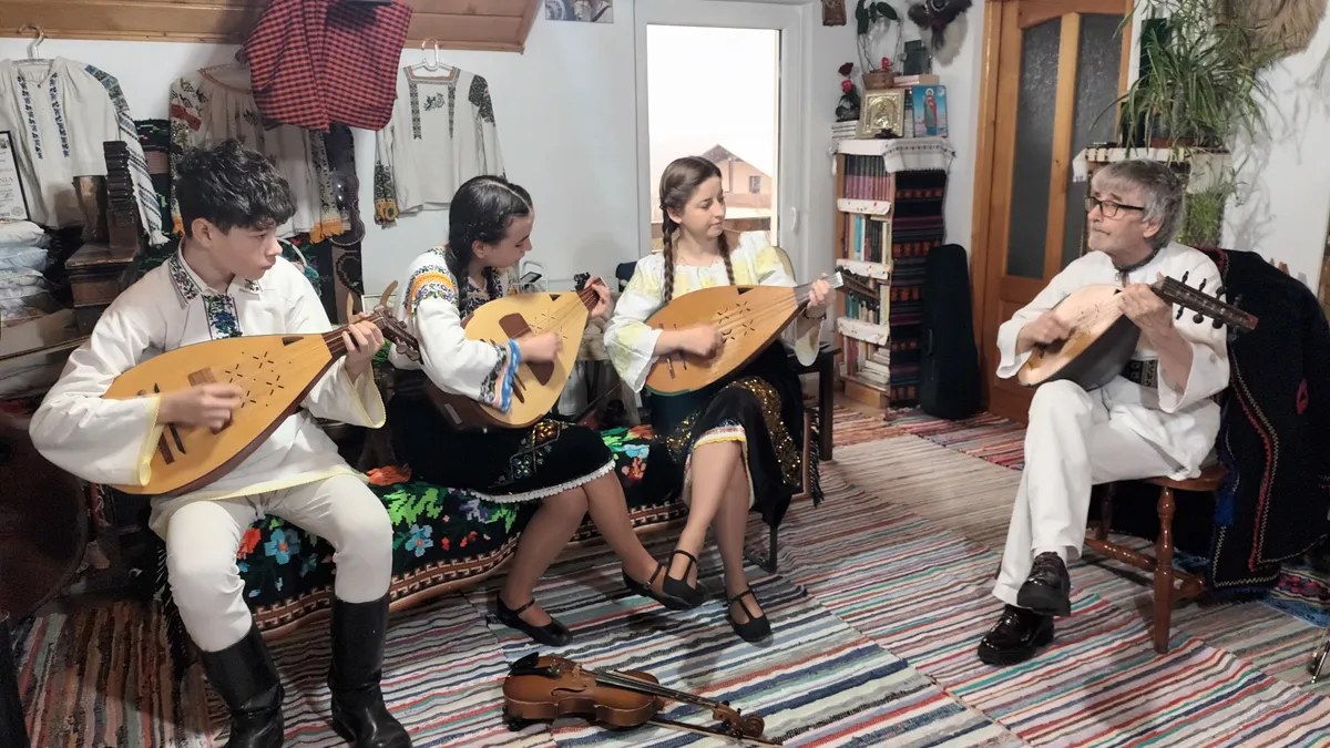 Cobza românească intră în patrimoniul UNESCO (sursa: Facebook/Ministerul Culturii)