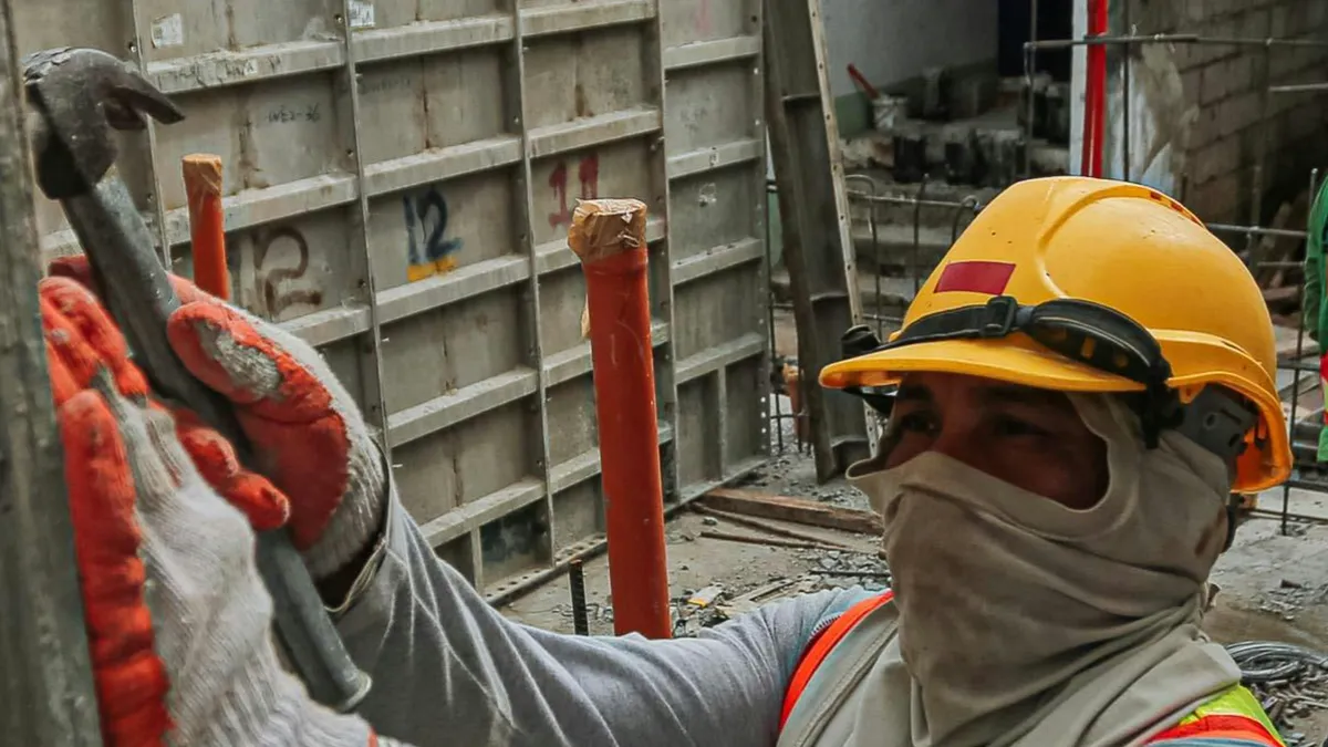 Peste 8.000 de imigranți din afara UE într-un singur an într-un singur județ (sursa: Pexels/Denniz Futalan)