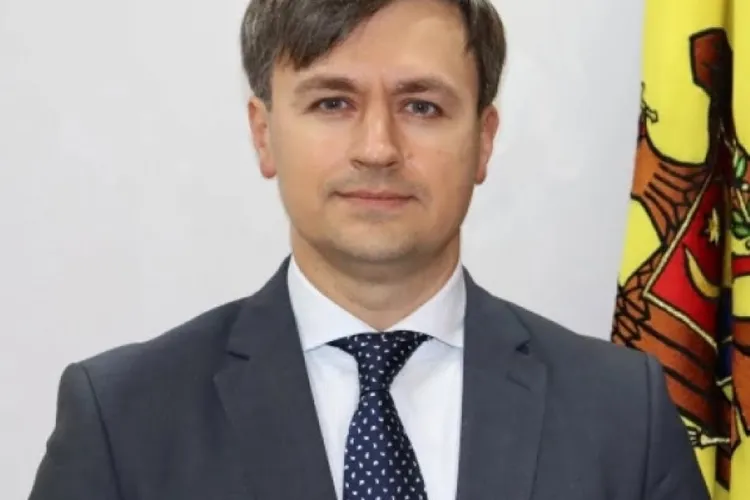 Biroul lui Iulian Rusu era plin de microfoane și camere video (sursă: cna.md)