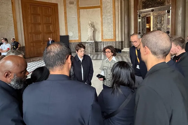 Jaf la Muzeul Louvre din Paris (sursa: X/Rachida Dati)