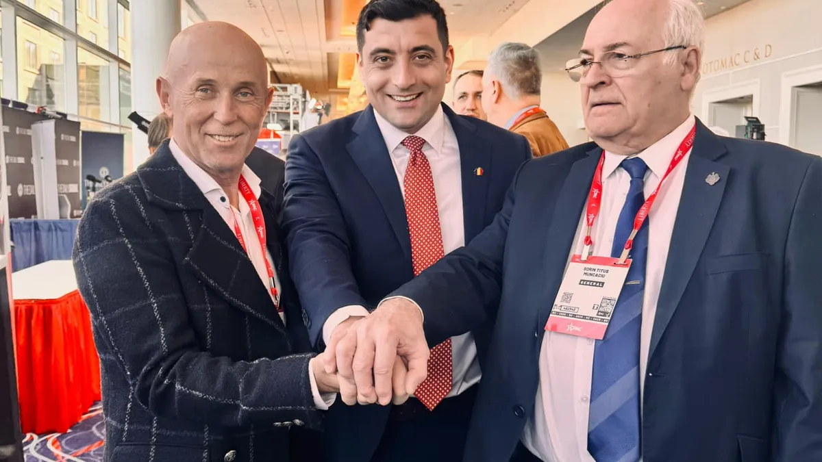 Mugur Mihăescu, Garcea, spune, zâmbind ironic, că e vina „Puterii” dacă el încasează bani de chirie Foto: Facebook