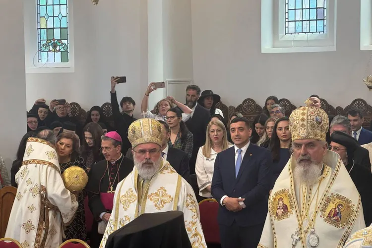 Simion parazitează ceremonia din Marea Britanie (sursa: Facebook/Marius Bostan)