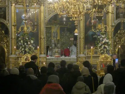 Procesiunea Sfintei Parascheva, mii de pelerini (sursa: Facebook/Agenția de știri Basilica)