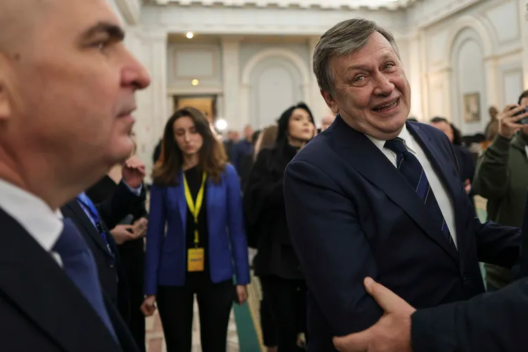 PSD nu dă nici un ban pentru campania lui Crin Antonescu Foto: Inquam/Octav Ganea