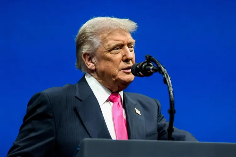 Trump respinge acuzațiile privind starea de sănătate (sursa: Facebook/The White House)