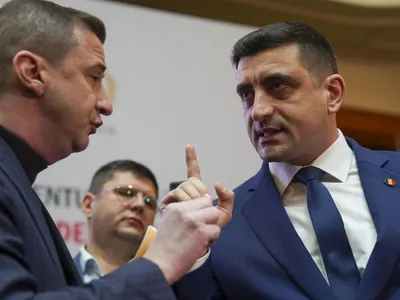 Simonis nu i-a dat voturi lui Simion, a fost doar o glumă  Foto: Inquam/Saul Pop