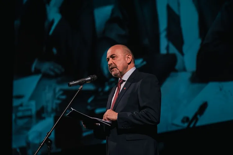 Fost președinte UDMR desființează mandatul lui Kelemen Hunor Foto: UDMR