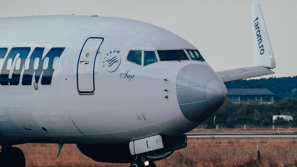 TAROM, zboruri interne de la 27 de euro (sursa: Pexels/Ene Marius)