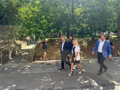 Trei nuci împiedică construirea unui spital (sursa: Facebook/Ministerul Sănătăţii - România)