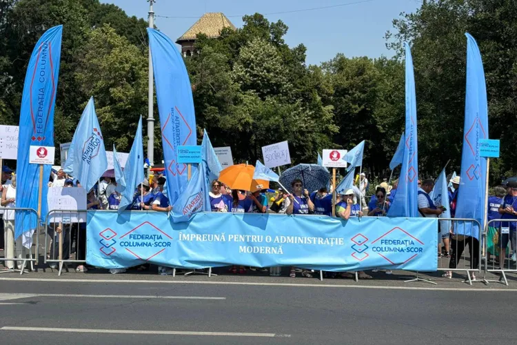 Greve în primării din cauza tăierilor (sursa: Facebook/Federatia Columna - Scor)